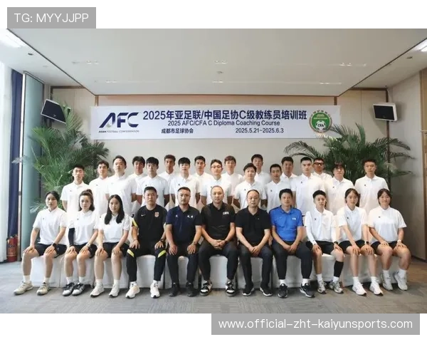 足球夏训营吸引海外教练交流战术理念，足球夏令营wbf